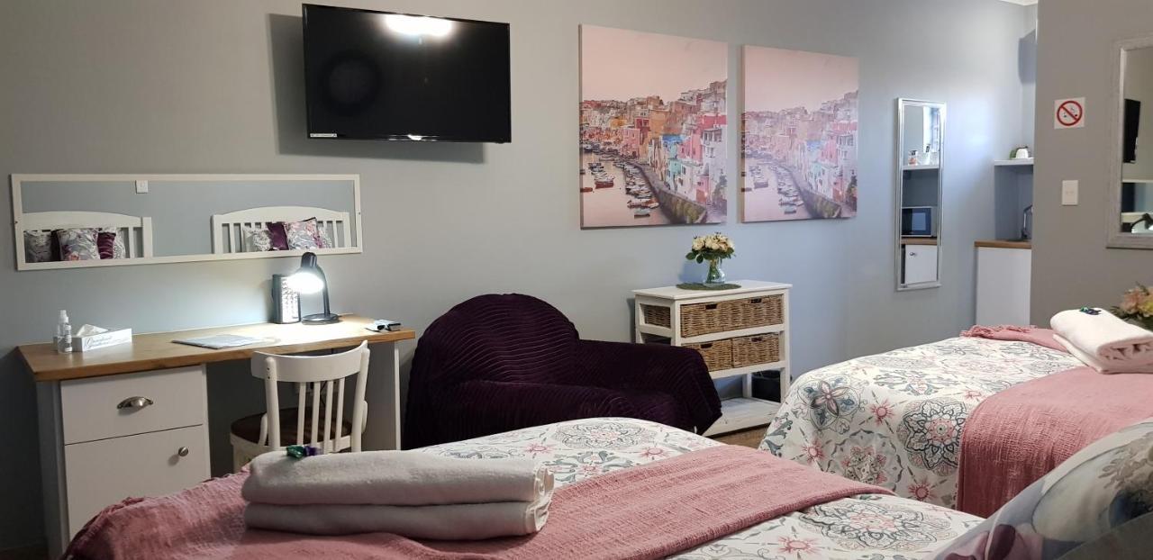 Graceland Guesthouse Почефструм Экстерьер фото