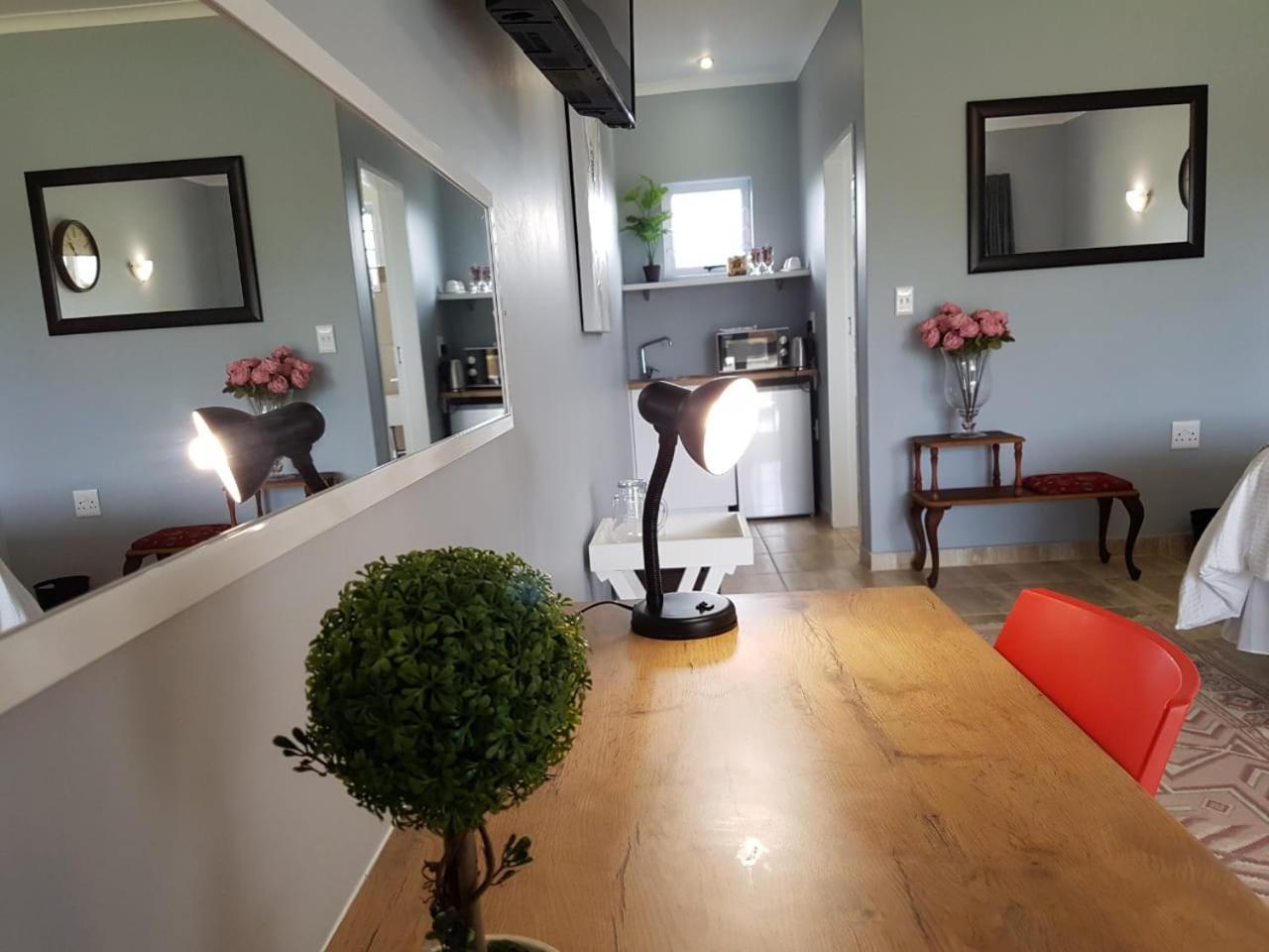 Graceland Guesthouse Почефструм Экстерьер фото
